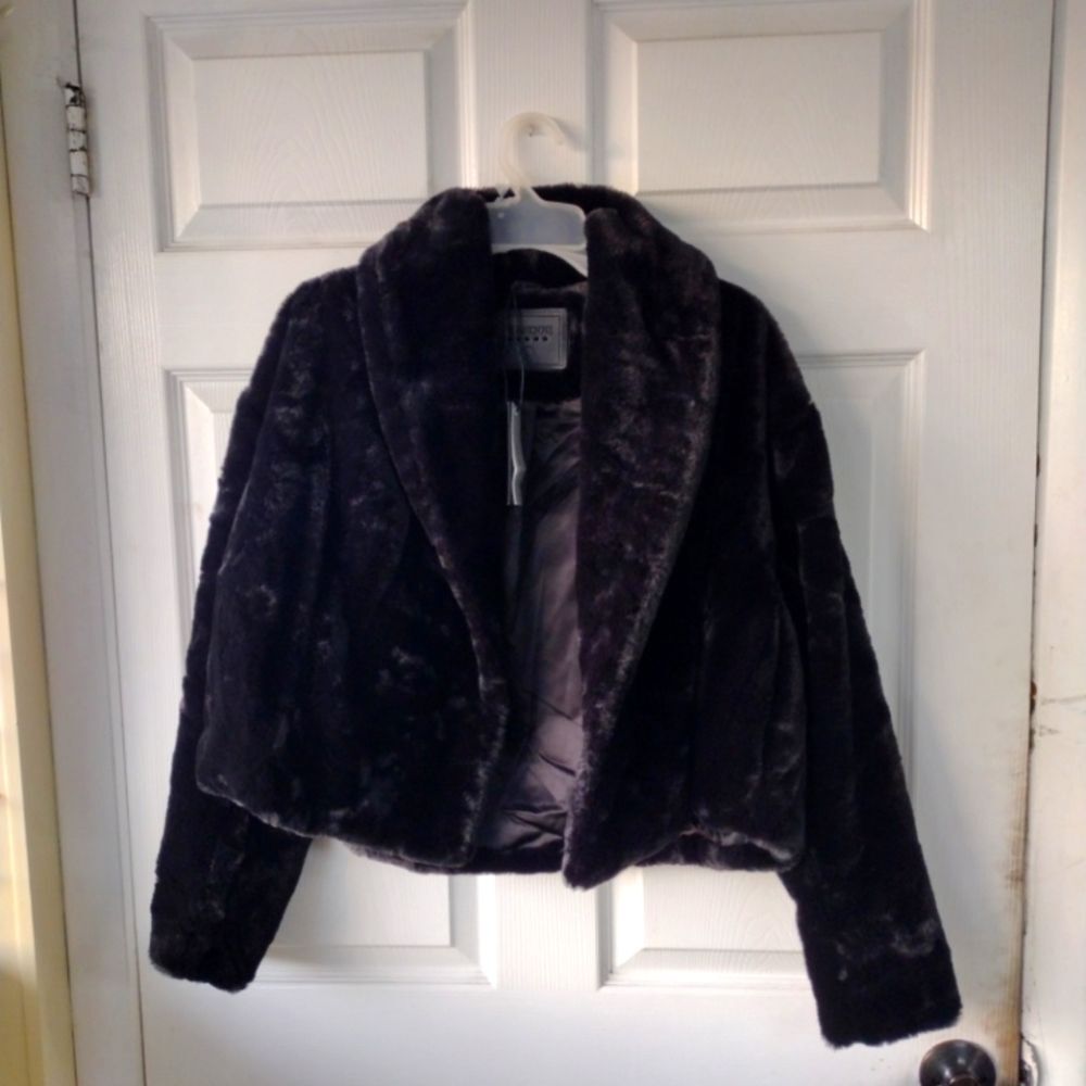 BLANK NYC faux fur jacket Size L Black new with tags